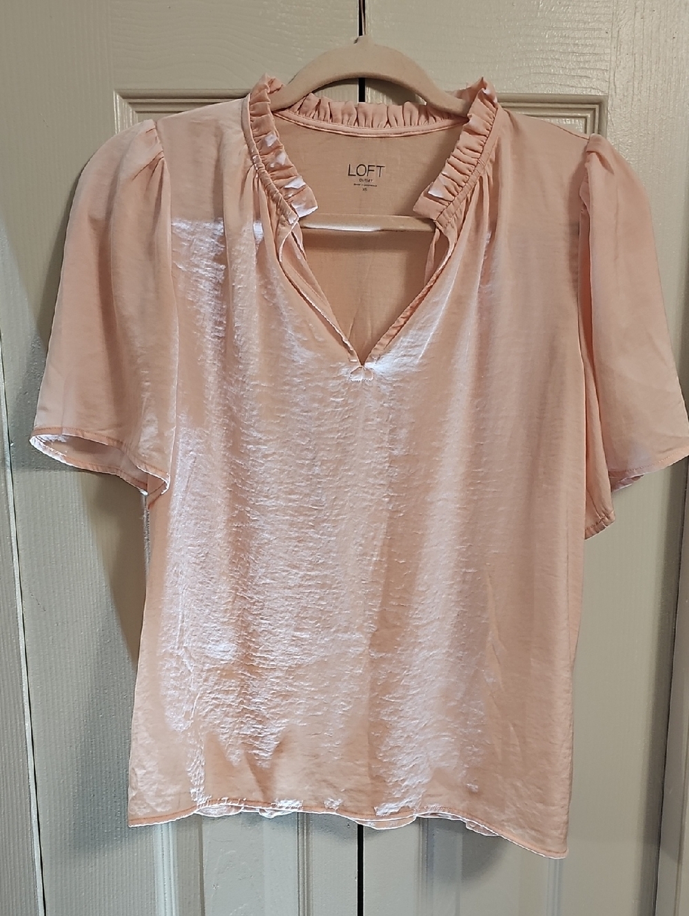 LOFT Light Blush Ruffle V-Neck Short Sleeve Blouse